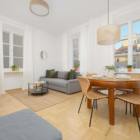 Stylish In The Old Town By Renters Warszawa